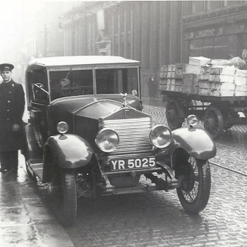 1926 ROLLS-ROYCE 20 HP IN MOSLEY STREET, MANCHESTER IN MARCH 1936